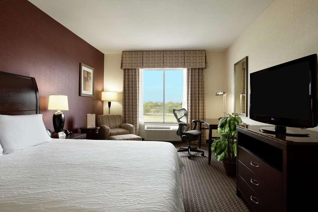 Hilton Garden Inn Нью-Браунфелс Номер фото
